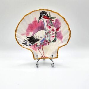 Decoupage Scalloped shell Stirks Arrival